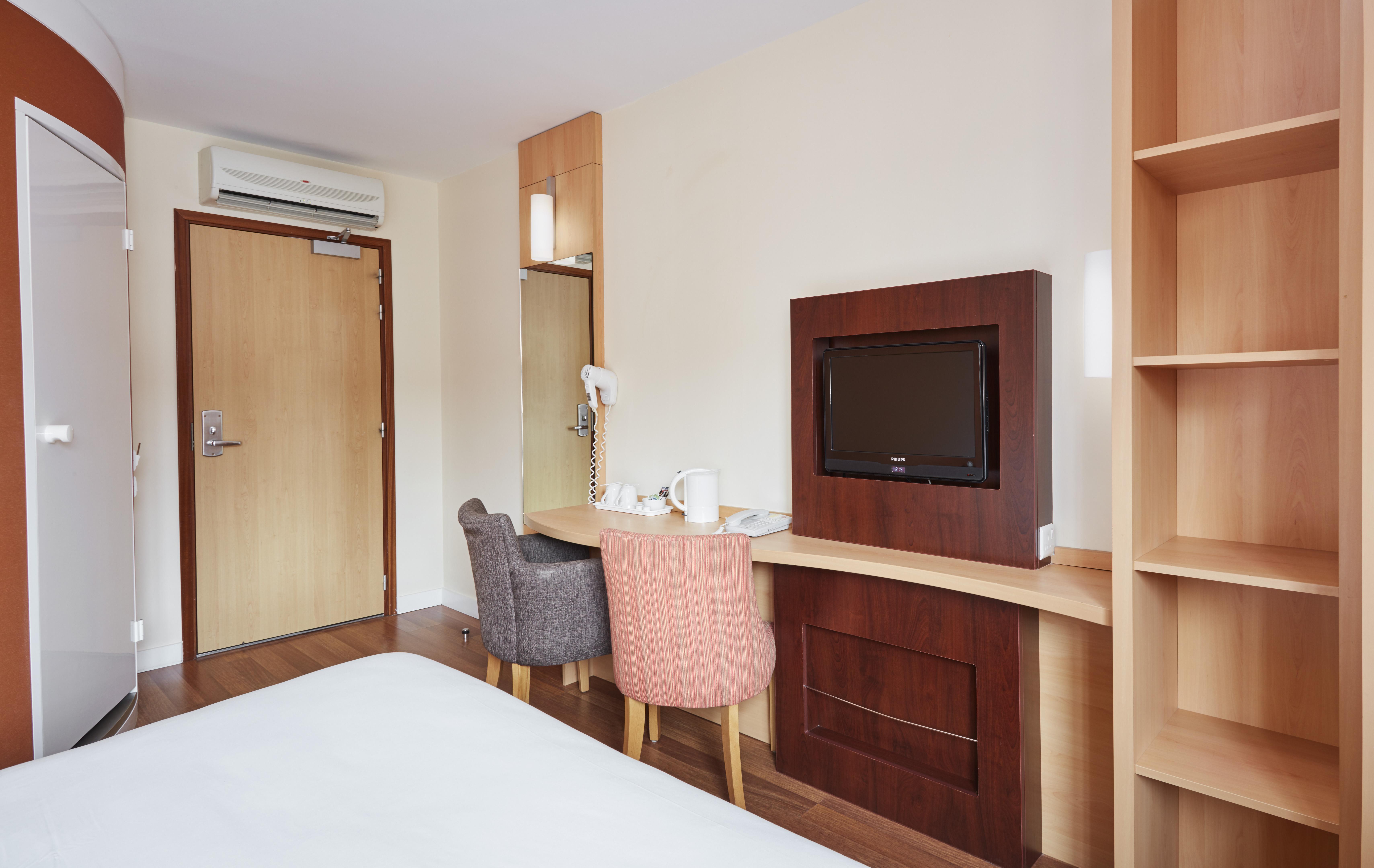Ibis Belfast City Centre Exterior photo